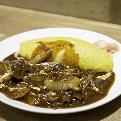 Carne de vaca stroganoff tortilla de huevos con arroz