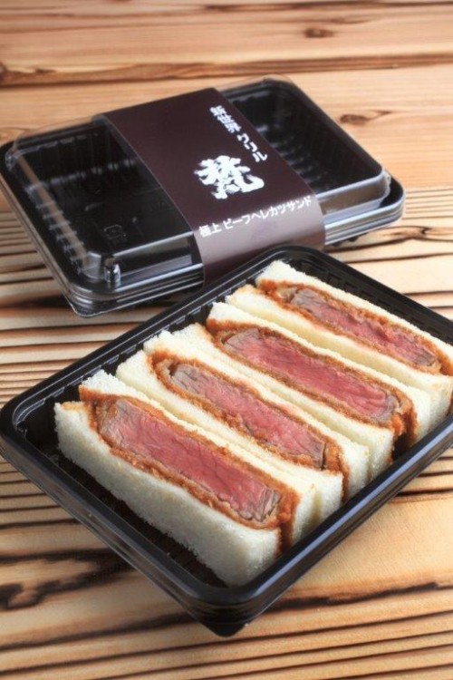 ビーフヘレカツサンドハーフサイズ